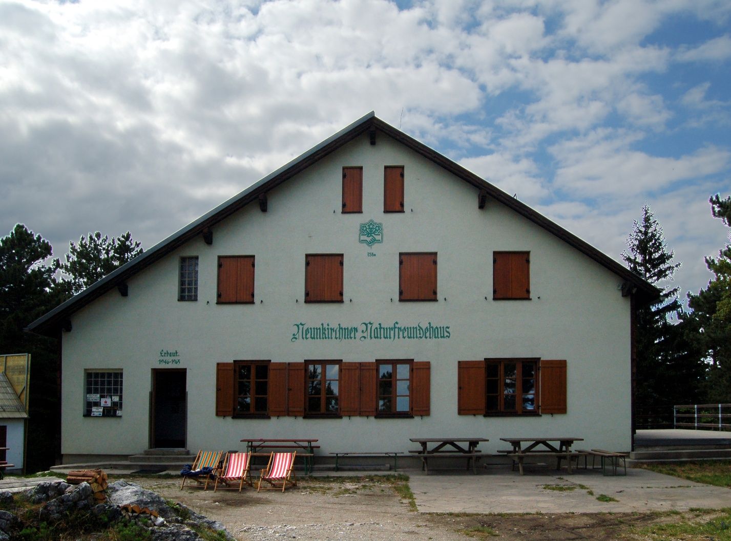 Neunkirchner Haus auf der Flatzer Wand (Copyright: Herzi Pinki)